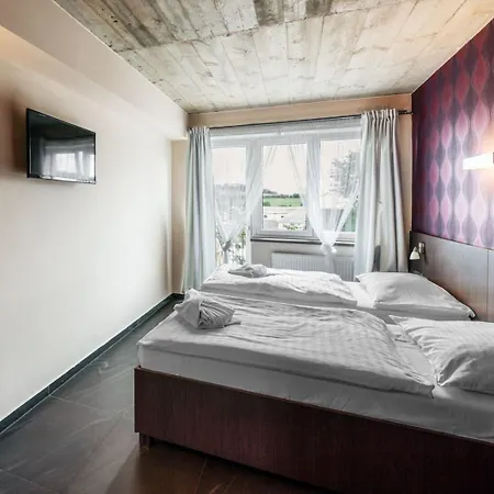 Guest house Jezerna 3*