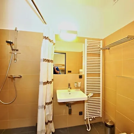 Jezerna 3* Zduchovice